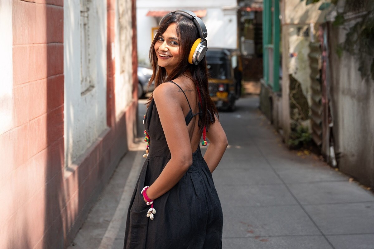 Sharanya Iyer's Luxurious Business Class Experience with Cathay Pacific