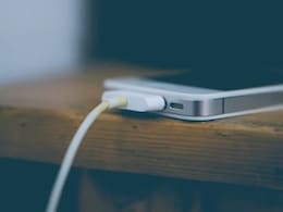 Malaysian Teen Dies From Electrocution While Charging Mobile Phone On Bus Malaysian Teen Dies From Electrocution While Charging Mobile Phone On Bus