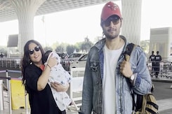 Ali Fazal's Airport Famjam With Richa Chadha And Daughter Zuneyra Ida Ali Fazal's Airport Famjam With Richa Chadha And Daughter Zuneyra Ida