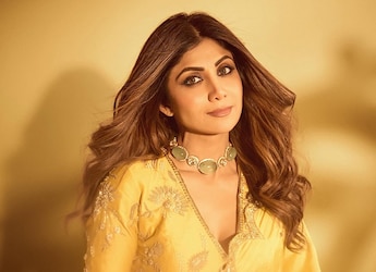 Shilpa Shetty's Reaction To Someone Asking For A Bite Of Food Is Too Funny To Miss Shilpa Shetty's Reaction To Someone Asking For A Bite Of Food Is Too Funny To Miss