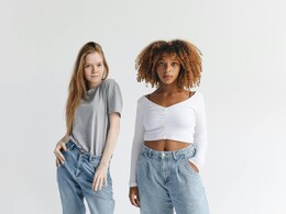 स्टाइलिश और अट्रैक्टिव लुक के लिए अभी अपनी वॉर्डरोब में वॉलेट फ्रेंडली प्राइस में ऐड करें ये ट्रेंडी टॉप और टीज़ स्टाइलिश और अट्रैक्टिव लुक के लिए अभी अपनी वॉर्डरोब में वॉलेट फ्रेंडली प्राइस में ऐड करें ये ट्रेंडी टॉप और टीज़