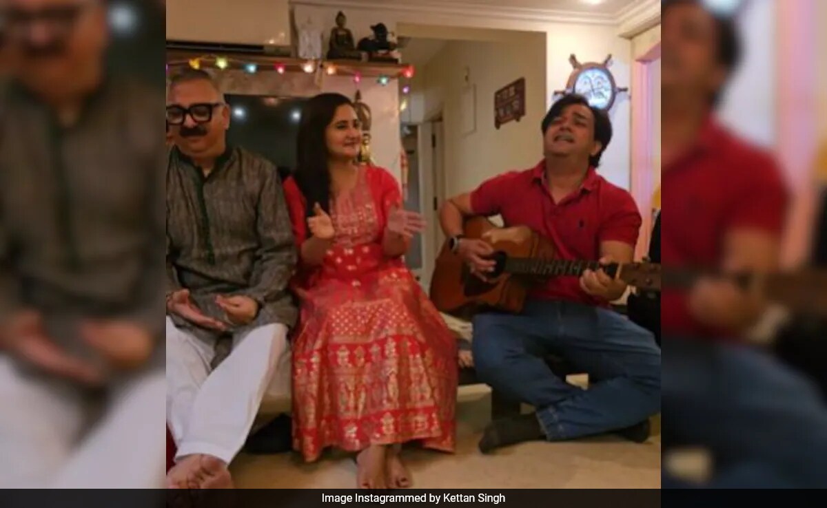 Watch: Comedian Kettan Singh's Pitch-Perfect Mimicry Of Hrithik Roshan, Farhan Akhtar Thrills The Internet