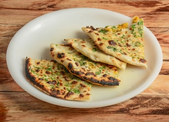 No-Maida Pizza Paratha: Your Kids Will Love This Delicious Meal In The Lunch Box No-Maida Pizza Paratha: Your Kids Will Love This Delicious Meal In The Lunch Box