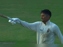 यशस्वी जायसवाल और शुभमन गिल से भी ज्यादा टैलेंटेड, भारत को जीता चुका है अंडर-19 वर्ल्ड कप, अब यहां जमाया शतक यशस्वी जायसवाल और शुभमन गिल से भी ज्यादा टैलेंटेड, भारत को जीता चुका है अंडर-19 वर्ल्ड कप, अब यहां जमाया शतक