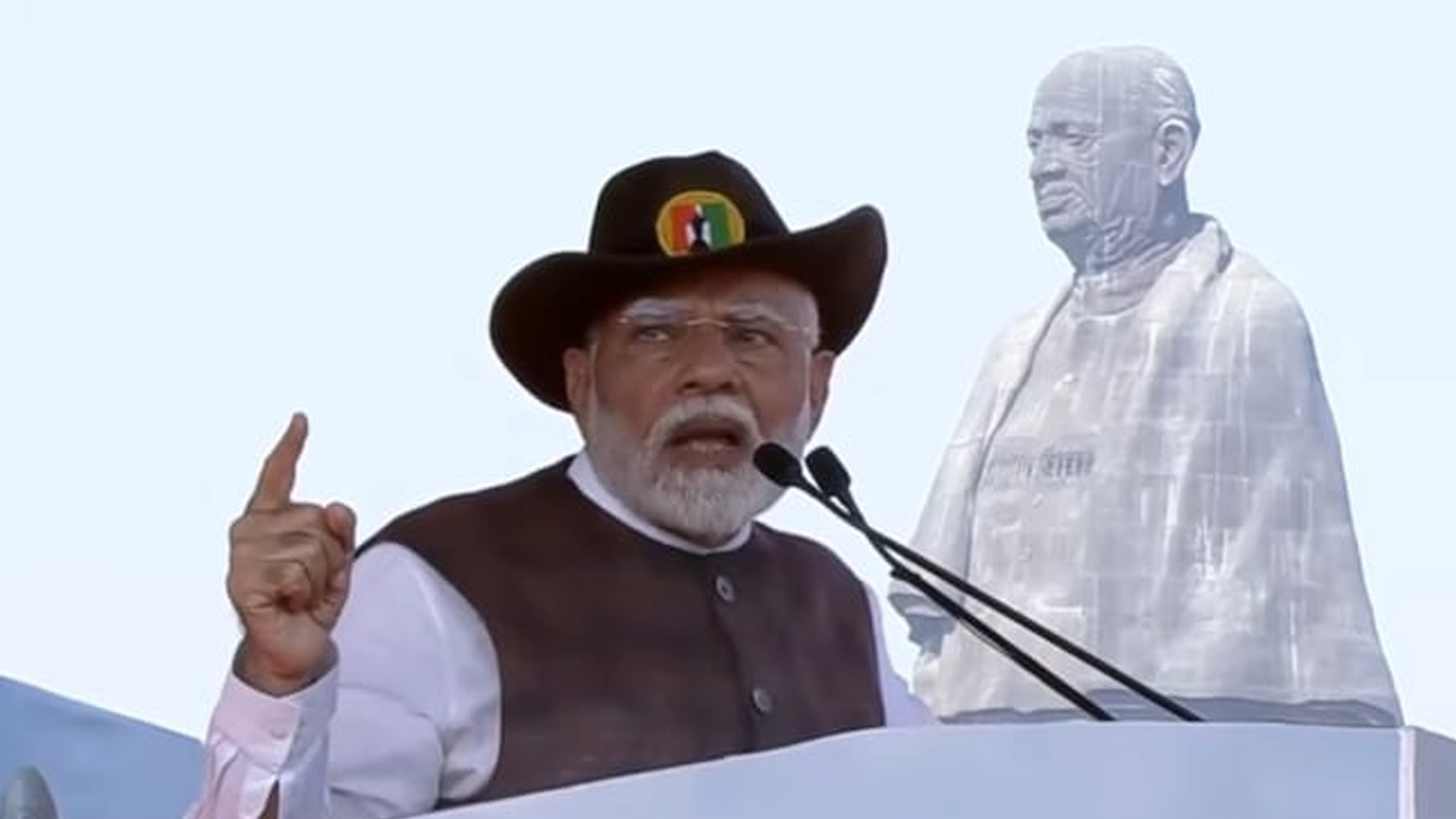 PM Ignites Political Faceoff Over Welfare Schemes