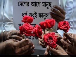Mob Vandalises 3 Hindu Temples in Bangladesh's Chattogram Mob Vandalises 3 Hindu Temples in Bangladesh's Chattogram