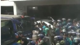 Supporters Of Arrested Hindu Priest Thrashed Outside Bangladesh Court