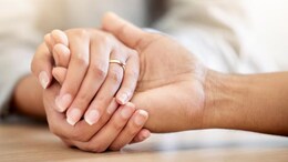 Relationship Tips: पति की इन 5 आदतों से हर पत्नी को होती है चिढ़, आज ही करें ये बदलाव, वरना जिंदगी हो जाएगी मुश्किल