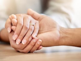 Relationship Tips: पति की इन 5 आदतों से हर पत्नी को होती है चिढ़, आज ही करें ये बदलाव, वरना जिंदगी हो जाएगी मुश्किल