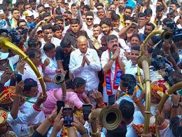 Sharad Pawar :  निवृत्तीचा इशारा की इमोशनल कार्ड? शरद पवारांच्या नव्या घोषणेचा अर्थ काय?