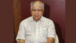Delhi Stampede : नवी दिल्ली चेंगराचेंगरी प्रकरण; रेल्वेमंत्र्यांनी राजीनामा द्यावा, प्रकाश आंबेडकरांची मागणी