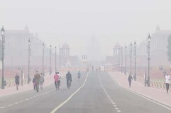 Blanket Of Smog Covers Delhi, Air Quality Remains "Severe" Blanket Of Smog Covers Delhi, Air Quality Remains "Severe"