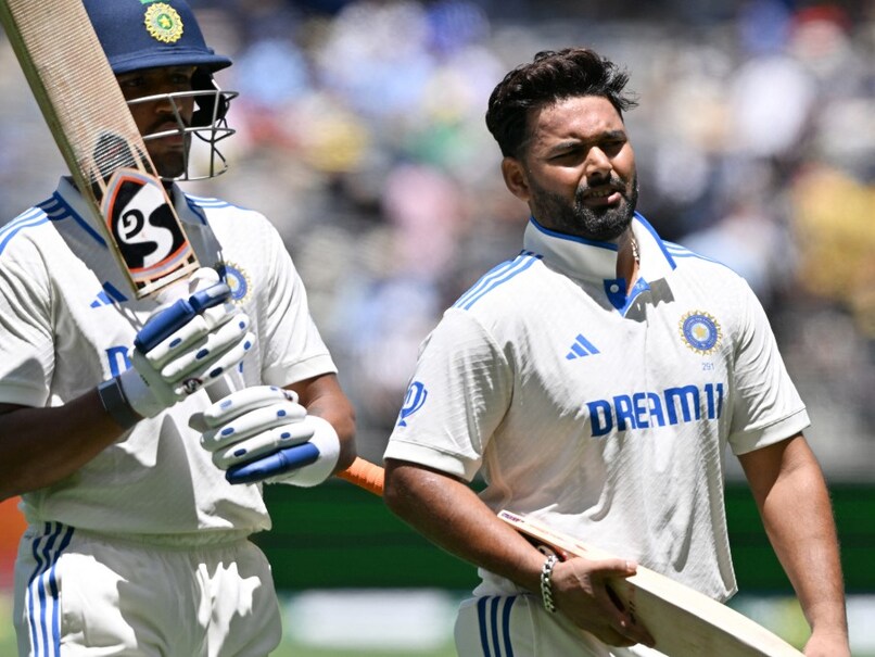 Australia Star Asks Rishabh Pant About Next IPL Team, Gets 2-Word Reply | Cricket News