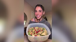 Viral: Vlogger Makes Samosa "Salad" With Dahi And Chutney, Foodies Are Quick To Correct Her