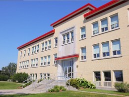 Jabalpur के 5 प्राइवेट स्कूलों पर चला प्रशासन का हंटर, फीस के नाम पर 166 करोड़ की अवैध वसूली, अब मां-बाप को लौटाने होंगे पैसे