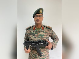 एक मिनट में 600 गोलियां! सेना के अफसर ने DRDO के साथ डेवलप की स्वदेशी मशीन पिस्टल एक मिनट में 600 गोलियां! सेना के अफसर ने DRDO के साथ डेवलप की स्वदेशी मशीन पिस्टल