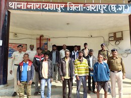 छत्तीसगढ़: जशपुर में गौ मांस खाने के आरोप में 14 आदिवासी गिरफ्तार, इन धाराओं में दर्ज किया गया केस छत्तीसगढ़: जशपुर में गौ मांस खाने के आरोप में 14 आदिवासी गिरफ्तार, इन धाराओं में दर्ज किया गया केस
