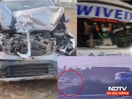 Road Accident:  टक्कर के बाद रिवर्स दौड़ने लगी कार, बाल-बाल बच गई इतनी जिंदगियां