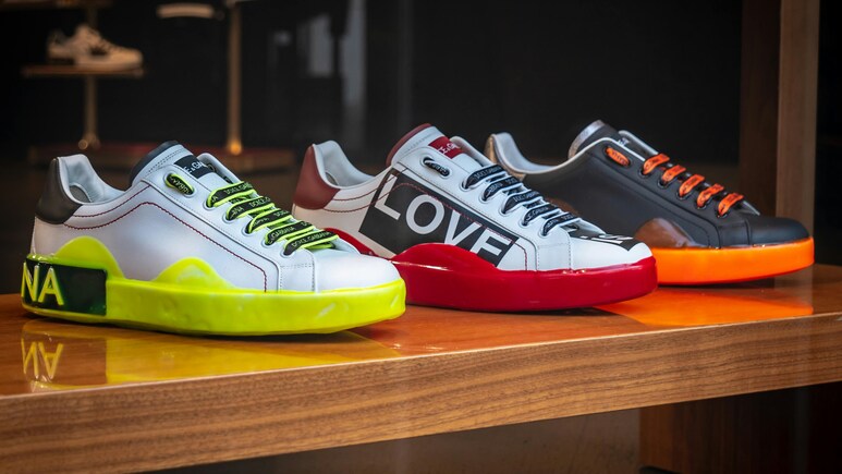 Myntra Sale: Puma, Crocs, और Marks & Spencer जैसे टॉप ब्रांडों के प्रीमियम फुटवियर पर 66% तक की छूट Myntra Sale: Puma, Crocs, और Marks & Spencer जैसे टॉप ब्रांडों के प्रीमियम फुटवियर पर 66% तक की छूट