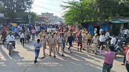 बहुचर्चित शिक्षक हत्याकांड के 3 आरोपियों को पुलिस ने बीच चौराहे पर घुमाया,  'अपराध करना पाप है' बोलते नजर आएं आरोपी