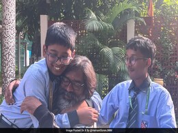 Jharkhand Elections Results: As INDIA Poised For Jharkhand Win, A Hemant Soren Moment With His Sons Jharkhand Elections Results: As INDIA Poised For Jharkhand Win, A Hemant Soren Moment With His Sons