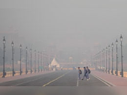 दिल्ली की जहरीली आबोहवा में सुधार, 300 के नीचे AQI; जानें किस इलाके की हवा कितनी साफ दिल्ली की जहरीली आबोहवा में सुधार, 300 के नीचे AQI; जानें किस इलाके की हवा कितनी साफ