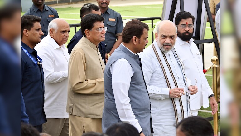 महाराष्ट्र में सरकार गठन को लेकर विपक्ष ने उठाए सवाल, आखिर कब होगा ऐलान, जानिए अब तक की तमाम अपडेट्स