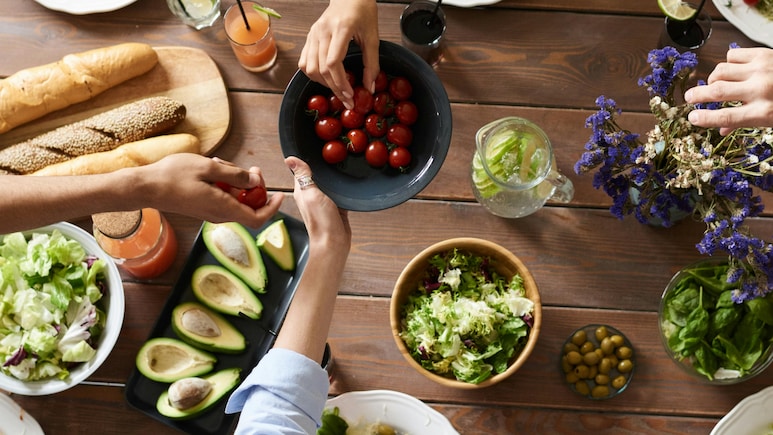 Thanksgiving 2025: Wishes, Quotes And WhatsApp Status To Celebrate The Joyful Day