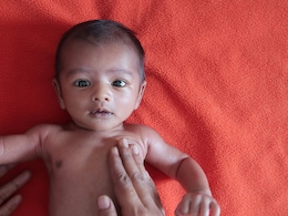 एक्सपर्ट ने बताया, बच्चों की मालिश ब्रेड में इस चीज को मिलाकर करने से धूप से जली स्किन होती है साफ और चमकदार एक्सपर्ट ने बताया, बच्चों की मालिश ब्रेड में इस चीज को मिलाकर करने से धूप से जली स्किन होती है साफ और चमकदार
