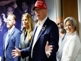 अमेरिकी राष्ट्रपति चुनाव: CNN के एग्जिट पोल में डोनाल्ड ट्रंप को बढ़त अमेरिकी राष्ट्रपति चुनाव: CNN के एग्जिट पोल में डोनाल्ड ट्रंप को बढ़त