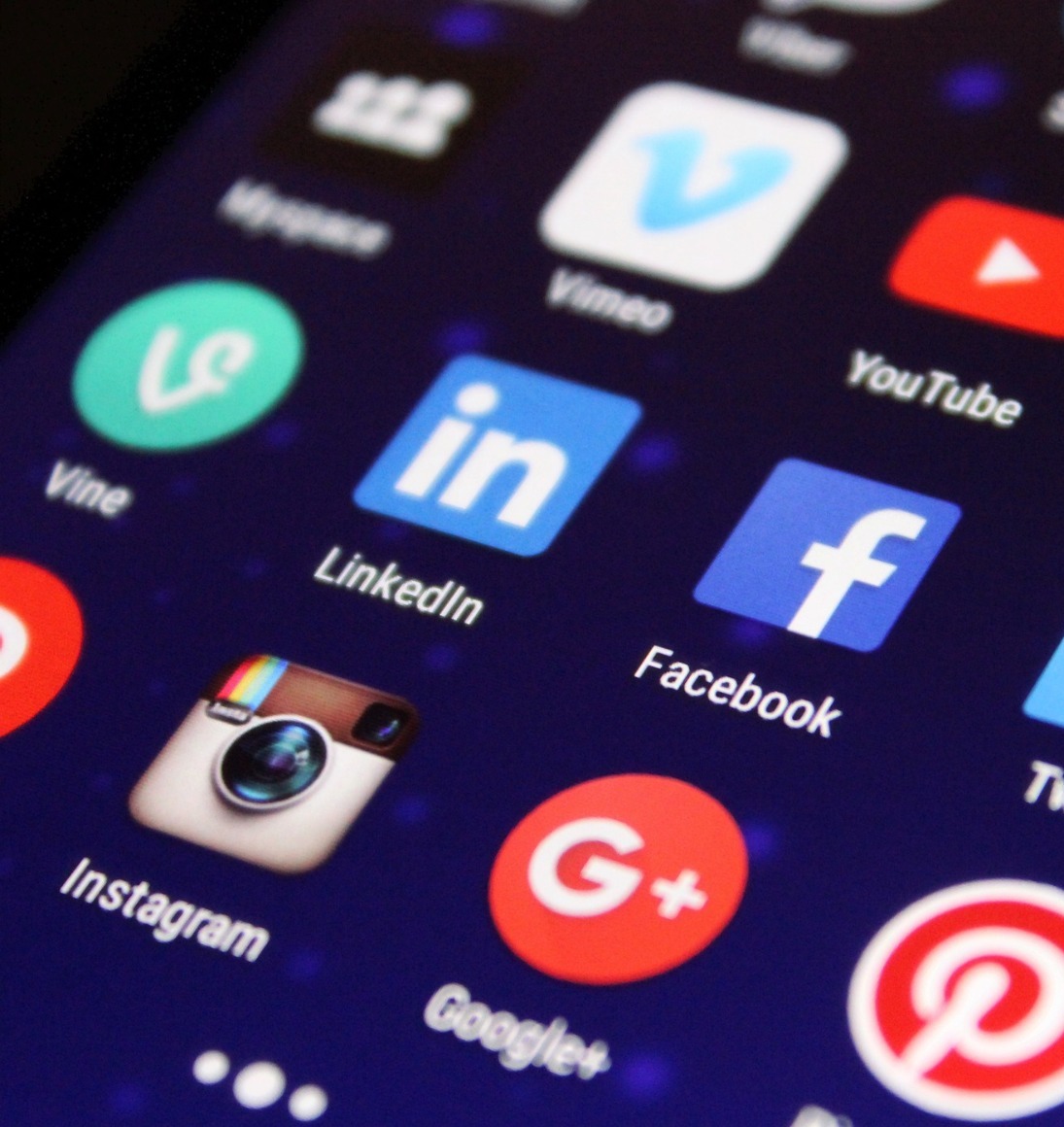 ऑस्‍ट्रेलिया के बाद अब मलेशिया.... अगले साल से 16 साल से कम उम्र के बच्चों के लिए सोशल मीडिया बैन!