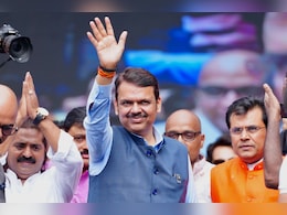 आए नतीजे, बन गया 'हीरो'... बंपर जीत के बाद नेताओं ने फडणवीस को गोद में उठा लिया, देखें VIDEO आए नतीजे, बन गया 'हीरो'... बंपर जीत के बाद नेताओं ने फडणवीस को गोद में उठा लिया, देखें VIDEO