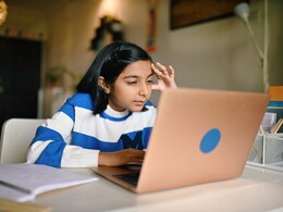 बच्चों की आंखों की रोशनी होने लगी है कम, तो आज से ही खिलाना शुरू कर दीजिए उन्हें ये 6 फूड्स बच्चों की आंखों की रोशनी होने लगी है कम, तो आज से ही खिलाना शुरू कर दीजिए उन्हें ये 6 फूड्स