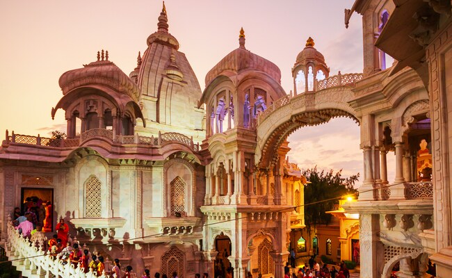 Bangladesh Stops 54 Iskcon Members From Crossing Into India: Report Bangladesh Stops 54 Iskcon Members From Crossing Into India: Report
