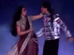 रेखा ने अमिताभ बच्चन के सामने परदेसिया गाने पर शाहरुख संग किया झूमकर डांस, कुछ ऐसे थे बिग बी के एक्सप्रेशन रेखा ने अमिताभ बच्चन के सामने परदेसिया गाने पर शाहरुख संग किया झूमकर डांस, कुछ ऐसे थे बिग बी के एक्सप्रेशन