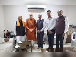 पक्षाने तिकीट कापलं, भाजप बंडखोरानं थेट अहमदाबाद गाठलं, अमित शाहांच्या भेटीत काय घडलं? पक्षाने तिकीट कापलं, भाजप बंडखोरानं थेट अहमदाबाद गाठलं, अमित शाहांच्या भेटीत काय घडलं?