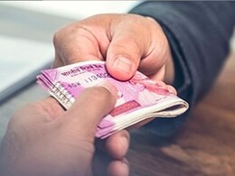 Chhattisgarh में रिश्वतखोरों के खिलाफ ACB का एक्शन, ईमान बेचते रंगे हाथ पकड़ाए 3 अधिकारी Chhattisgarh में रिश्वतखोरों के खिलाफ ACB का एक्शन, ईमान बेचते रंगे हाथ पकड़ाए 3 अधिकारी