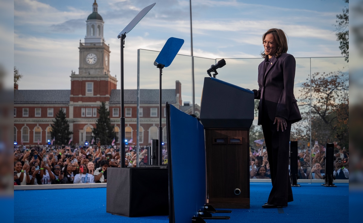 मेरे वादे की लौ हमेशा जगमगाती रहेगी...; अमेरिकी राष्ट्पति चुनाव में मिली हार को स्वीकारते हुए कमला हैरिस मेरे वादे की लौ हमेशा जगमगाती रहेगी...; अमेरिकी राष्ट्पति चुनाव में मिली हार को स्वीकारते हुए कमला हैरिस