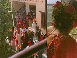 दुल्हन खिड़की से छिपकर देख रही थी अपनी बारात, जैसे ही नज़र आया दूल्हा, लड़की ने फिर जो किया, वायरल हो गया Video दुल्हन खिड़की से छिपकर देख रही थी अपनी बारात, जैसे ही नज़र आया दूल्हा, लड़की ने फिर जो किया, वायरल हो गया Video