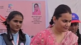 Tina Dabi: 'बड़े होकर क्या बनना चाहती हो?' बच्ची का जवाब सुनकर IAS टीना डाबी भी हो गईं खुश