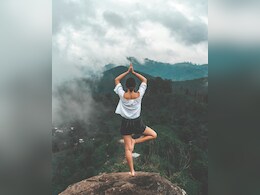 सर्दी के मौसम में बीमारियों से रहना है दूर तो ये 4 योगासन करें रूटीन में शामिल, इम्यूनिटी को करेंगे बूस्ट