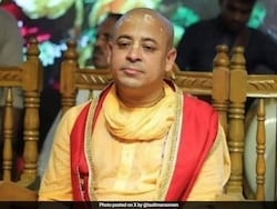 Jailed Hindu Monk Chinmoy Das Gets Bail By Bangladesh High Court In 2 Cases