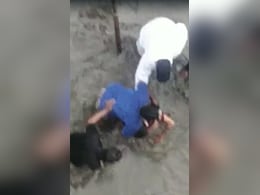 चक्रवात फेंगल के कारण चेन्नई में भारी बारिश, एटीएम के बाहर करंट लगने से एक शख्स की मौत चक्रवात फेंगल के कारण चेन्नई में भारी बारिश, एटीएम के बाहर करंट लगने से एक शख्स की मौत