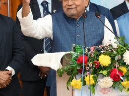 चेहरे पर थी मंद-मंद मुस्कान, बगैर कुछ बोले भी काफी कुछ बोल गए नीतीश कुमार