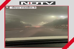 Delhi Air Pollution: Delhi Noida Expressway वे पर दिखा Fog और Smog का Double Attack | Delhi AQI Delhi Air Pollution: Delhi Noida Expressway वे पर दिखा Fog और Smog का Double Attack | Delhi AQI