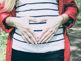 US Woman Visits Hospital For Sore Throat, Only To Discover She's Pregnant With Quadruplets US Woman Visits Hospital For Sore Throat, Only To Discover She's Pregnant With Quadruplets