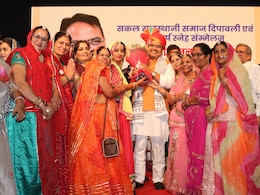 जलगांव में कांग्रेस पर बरसे सीएम भजनलाल, कहा- कांग्रेस ने घोटालों और भ्रष्टाचार की लिखी नई इबारत  जलगांव में कांग्रेस पर बरसे सीएम भजनलाल, कहा- कांग्रेस ने घोटालों और भ्रष्टाचार की लिखी नई इबारत