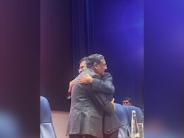 Chief Justice DY Chandrachud Hugs Chief Justice-Designate Sanjiv Khanna