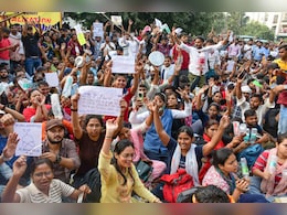 प्रयागराज में छात्रों का धरना तीसरे दिन भी जारी, बड़ी संख्या में सुरक्षा बल मौजूद, बड़े एक्शन की तैयारी प्रयागराज में छात्रों का धरना तीसरे दिन भी जारी, बड़ी संख्या में सुरक्षा बल मौजूद, बड़े एक्शन की तैयारी