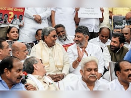 कर्नाटक उपचुनाव : कांग्रेस ने तीनों सीटें जीती, BJP प्रदेश अध्यक्ष और येदियुरप्पा के बेटे विजयेंद्र पर उठे सवाल कर्नाटक उपचुनाव : कांग्रेस ने तीनों सीटें जीती, BJP प्रदेश अध्यक्ष और येदियुरप्पा के बेटे विजयेंद्र पर उठे सवाल